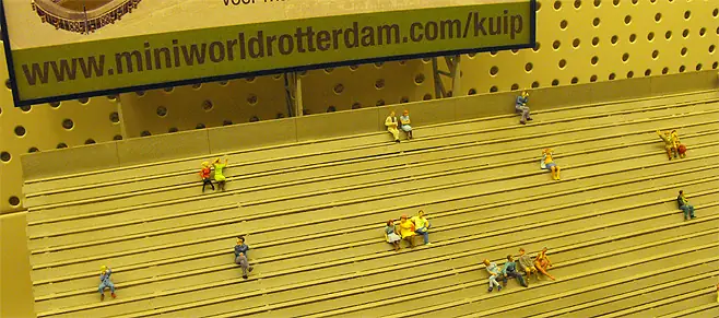 Vakantie zomer plaats poppetje supporter kuip miniatuur rotterdam
