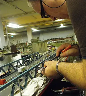 Reparatie miniatuurwereld