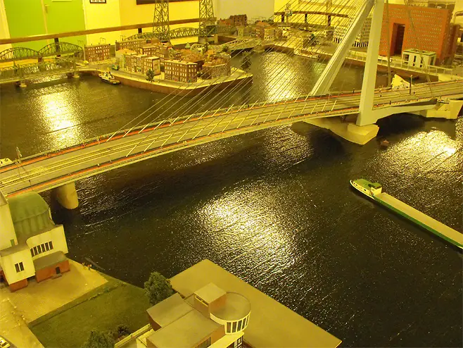 Erasmusbrug miniatuur