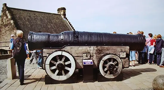 Edinburgh Castle op zijn plek
