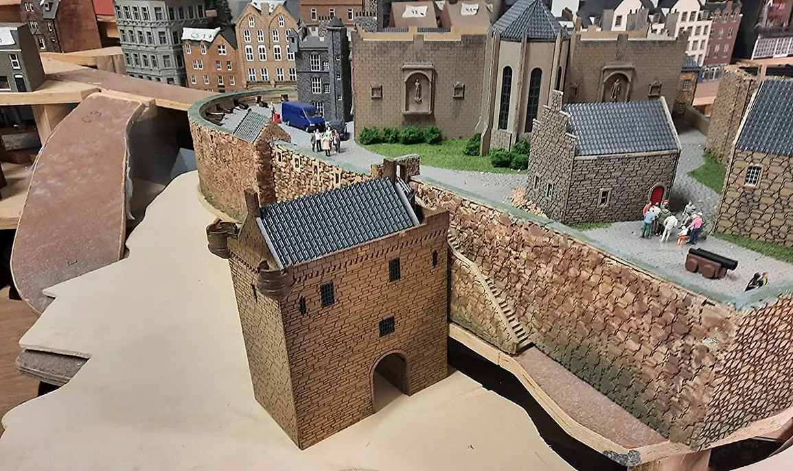 Het poortgebouw van Edinburgh Castle in miniatuur