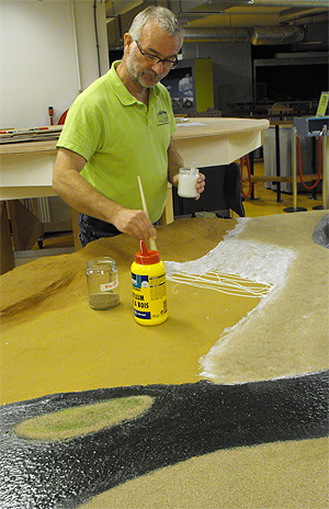 limburgs museum maquette zand lijm structuur rotterdam