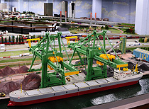 maquette EMO dry bulk terminal Maasvlakte